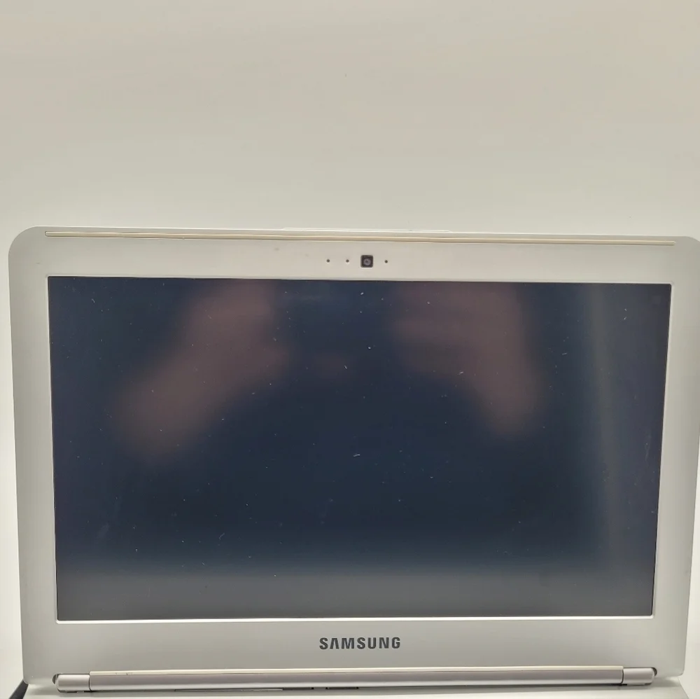 Samsung XE303C12-A01US 11.6